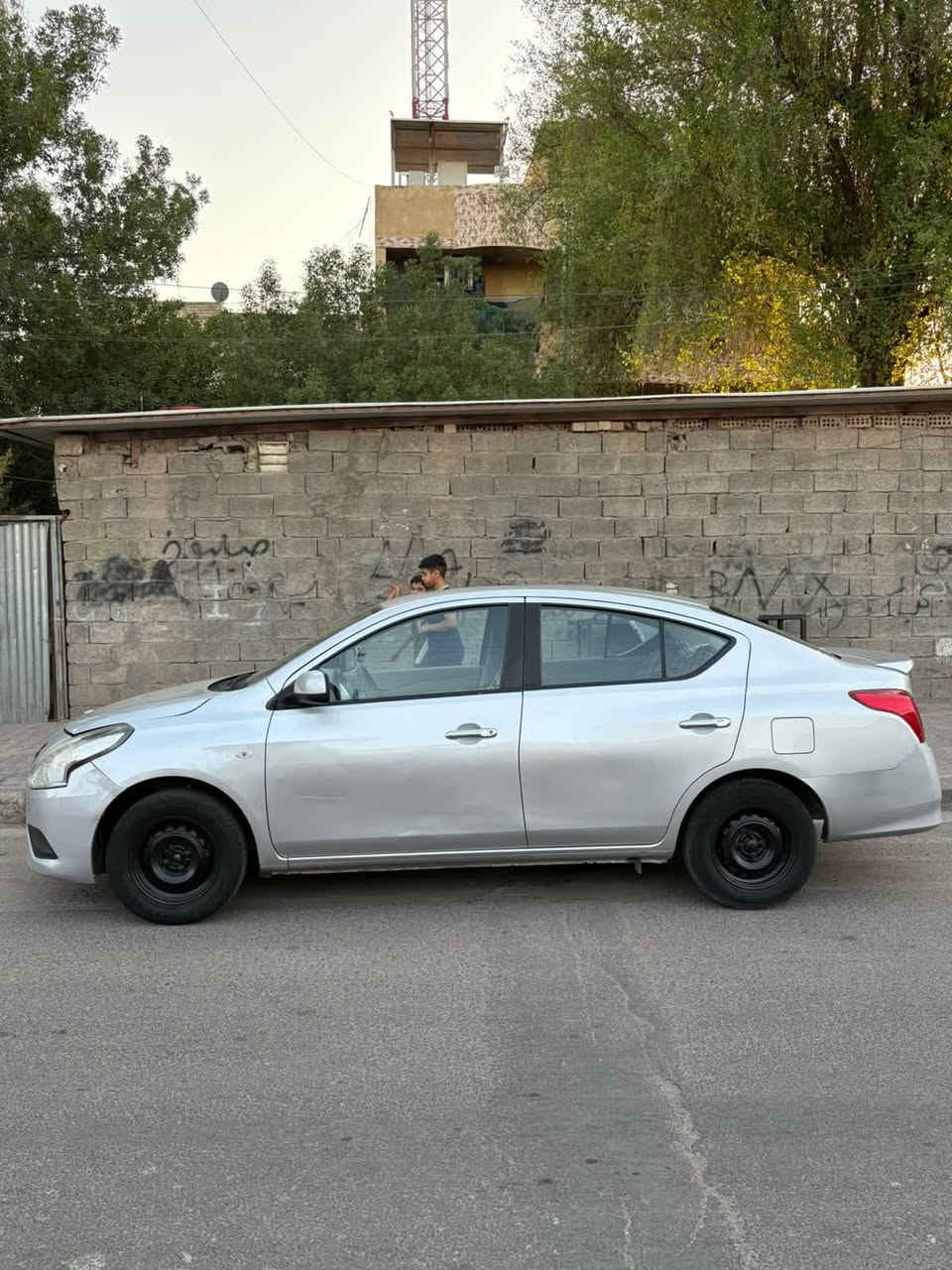 سلام عليكم 
سني موديل 20  هندي بليته زركه على وضع الشركة مكفولة  من الصبغ من التبديل فقط بارد  الجاملغ الامامي وباب السايق    تخم تاير جديد ادامه كامله من كلشي    كير مكينه مكفولات صدر خير من الله تبريد ثلج السعر 88العنوان بغداد  الشالجيه  ***********

