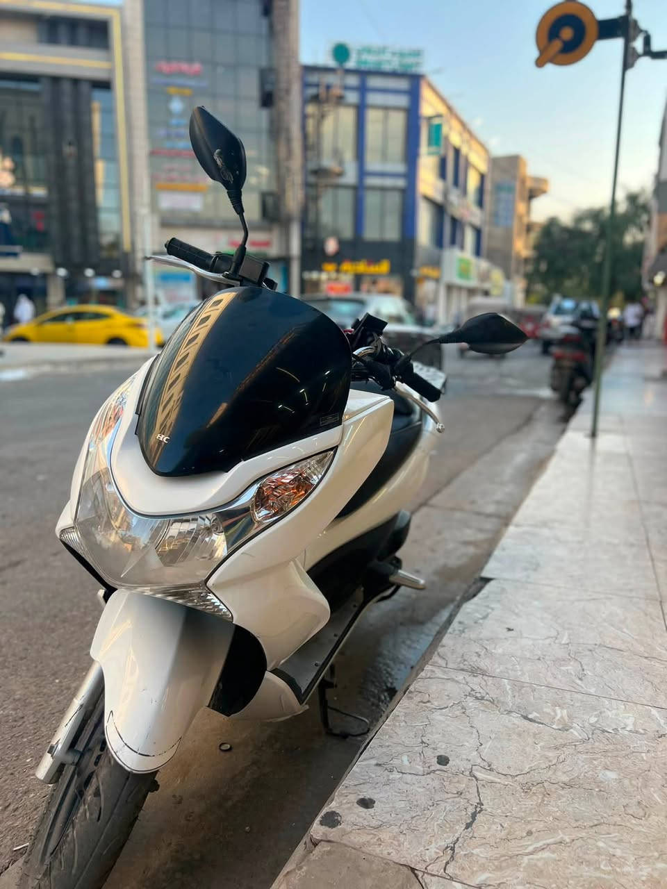 سلام عليكم دراجه pcx جيل اول يابانيjf دراجه كفاله كشر ومحرك بلادي كلها شغاله حساس ازدحام حساس ستان كلها بلاديه مكاني بعقوبه شارع طابو الشراي يتصل ***********سعرها 1950 بيها مجال
