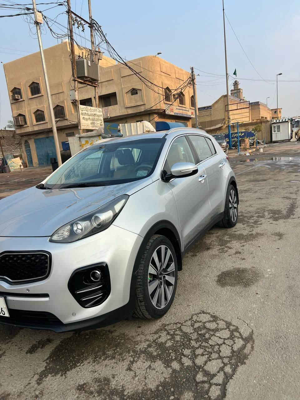 السلام عليكم
من رخصه الادمن

سبورتج 2017 خليجي  مري شفط اشاير بالمري 

 حساس امامي خلفي

 تبريد قطعتين 

 محرك 2000 دوش المرغوب 

 ثلاث وضعيات قياده

 شاشه كامره 

86 ماشيه حقيقي تعبر ١٢٠ دك جرس
 

مكاني بغداد الكماليه 

بسمي السياره وهزه جديده وسنويه جديده 

للاستفسار على الرقم ***********
