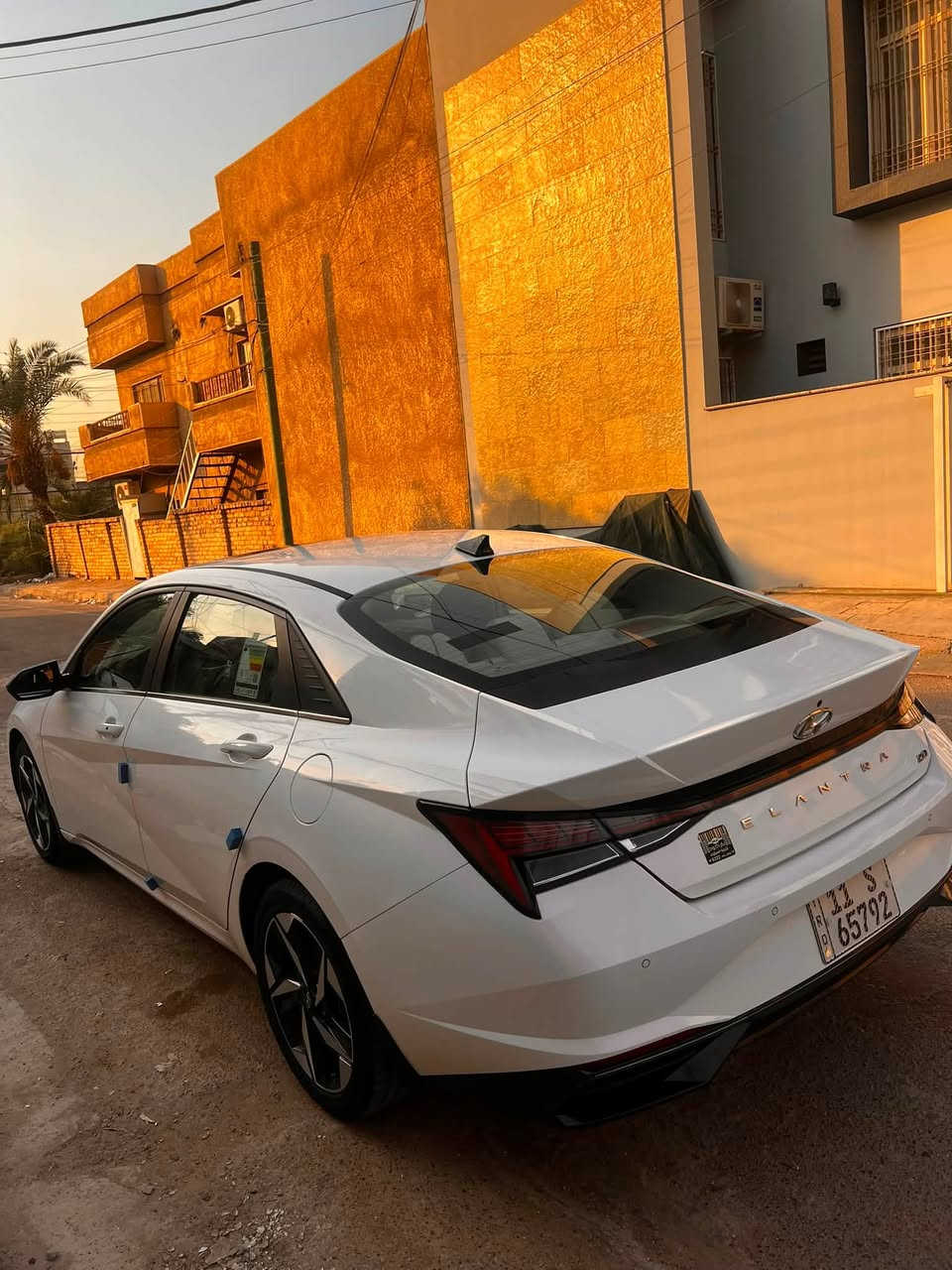 السلام عليكم
النترا 2022 خليجي مكفولة من الضربة والصبغ والبارد 
فول مواصفات 
بصمة تشغيل ودخول شاشة  تحكمات فول مكينة 2000 دوش فتحة سقف 
حساس امامي خلفي انظمة قيادة 
تبريد قطعتين مري اوتو اشاير ترحيب
 
السيارة نظيفة جدا جاهزة من جميع النواحي ماشية 69 الف 
رقم بغداد الدولي بأسمي
السعر 158
مكاني بغداد / الكرخ 
رقم الهاتف ***********
