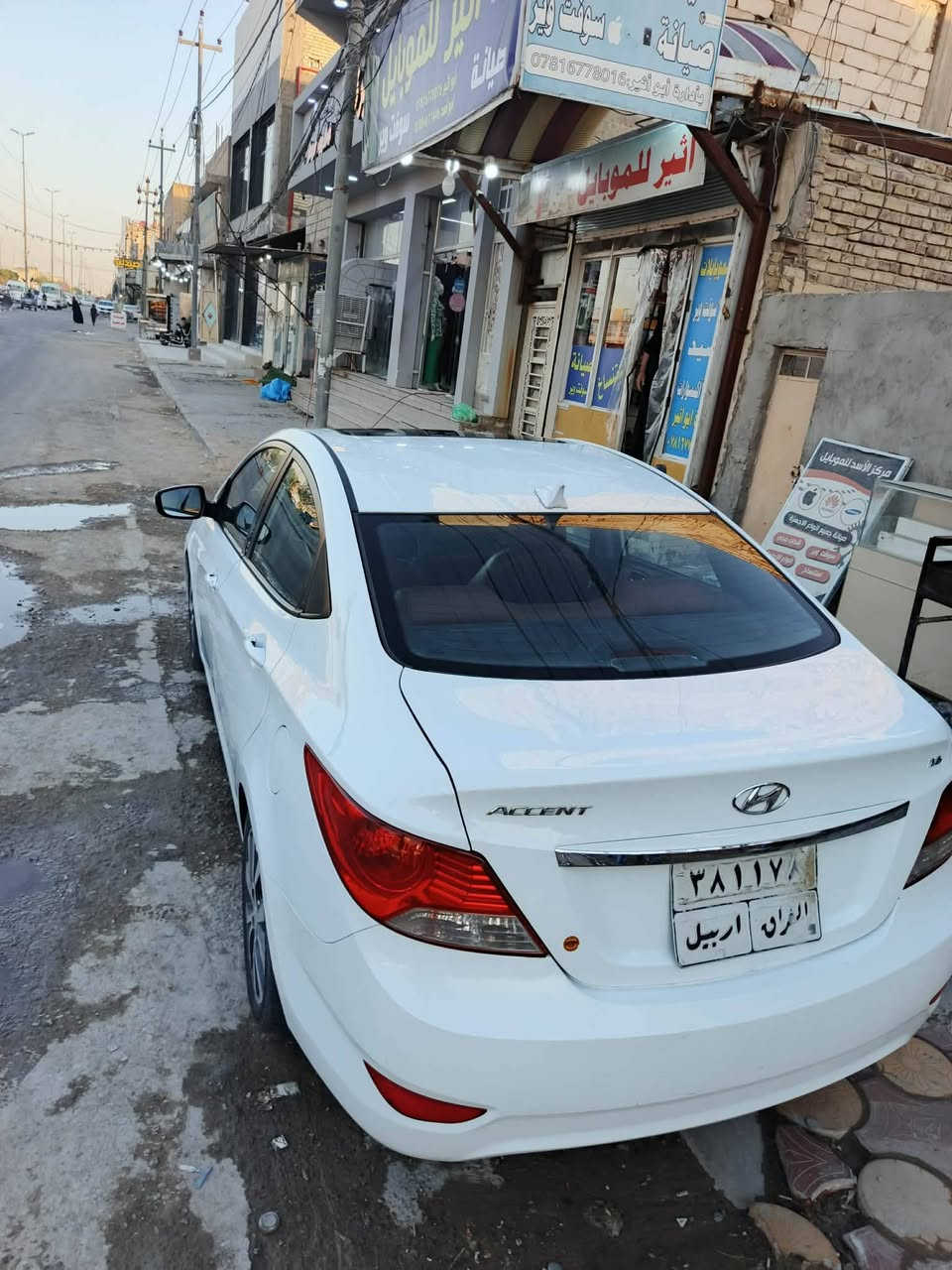 سلام عليكم 
للبيع 

اكسنت 2015 كفاله عامه خليجي فول مواصفات محرك 1600 فتحه سقف خمسه ويل كب شاشه كامرة خلفيه تحكمات ستيرن 

العنون النجف حي جزيره 

السعر 100 مجال بسيط حك جيه 
***********

سونار داخل صور
