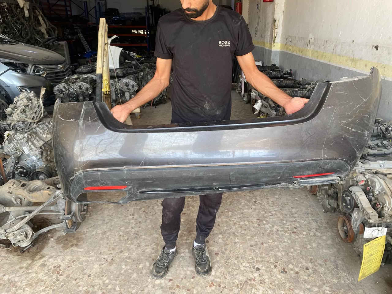 C200-2015 
دعاميه خلفيه 100  الف القطعه

