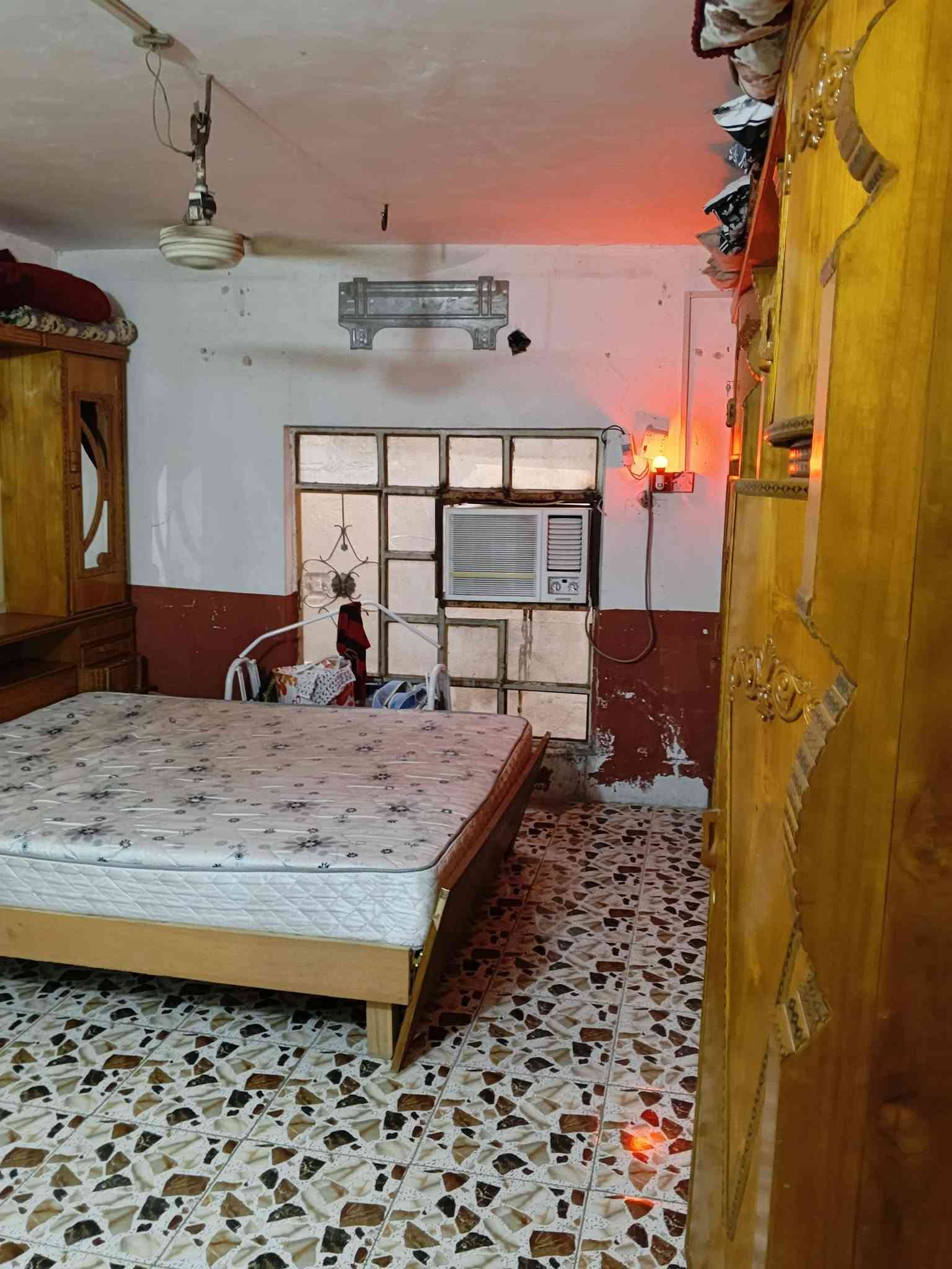 دار للبيع المساحه 125متر طابق واحد بناء نضيف 

حله ابو خستاوي طريق ياحسين قرب اسواق طريق الجنه 

خدمات كامله موقع حلوووو بناء نضيف قريب علا شارع كربلاء 

اصلاح زراعي مشمول بل تطويب ستمارة تمليك كامله خدمات كامله علا شارعين 

السعر 30 وبي مجال//***********
