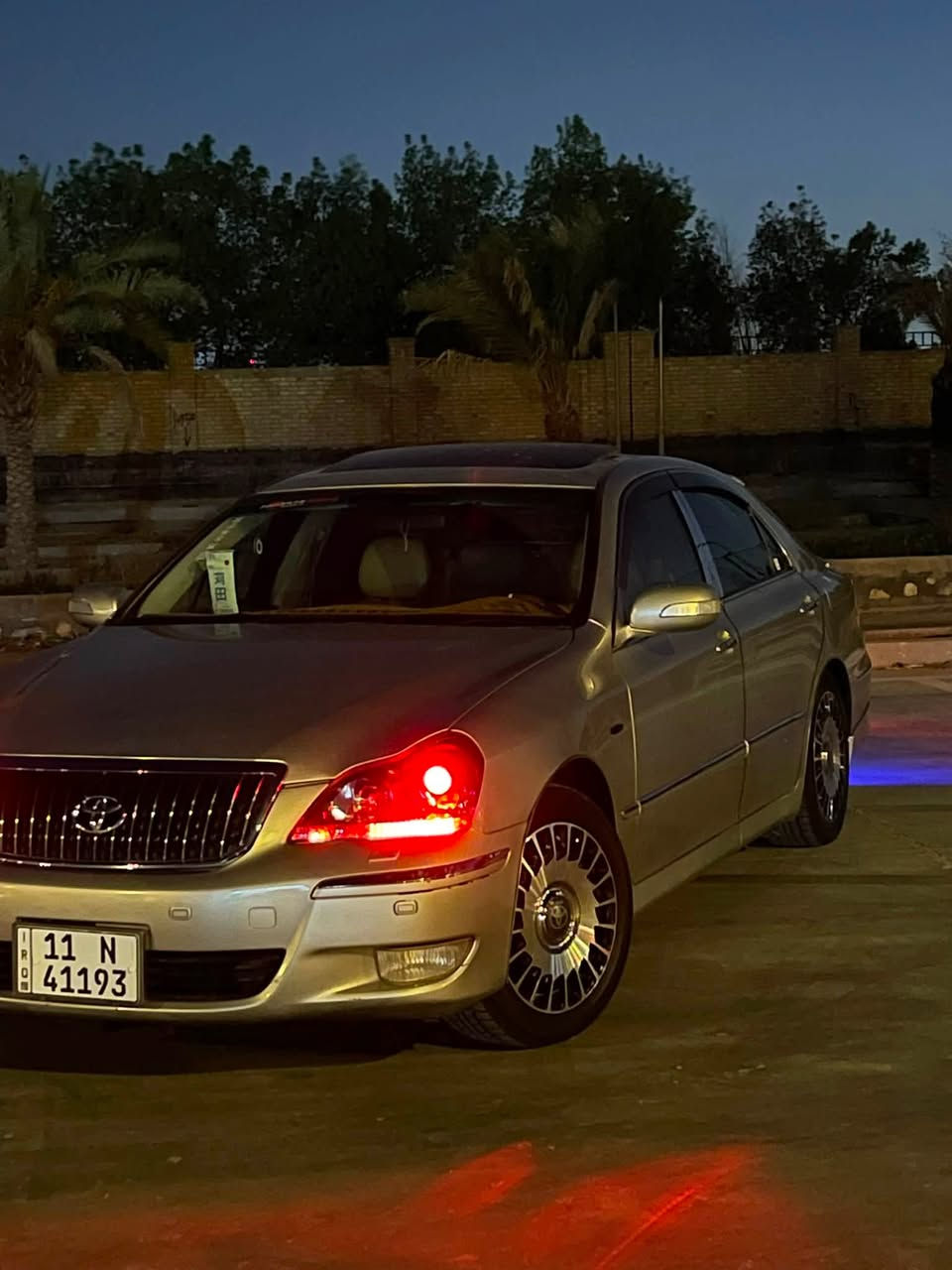 كفاله عامه عده بارد خفيف 
ماجستا 2005 محدثه 2007 
كير مكينه تبريد ✅
رقم بغداد قرار 48 مداور وين ما يعجبك✨
3 بردات 
داخل بيجي جلد 
السياره فتحه
5 دكم 
تحويرة نجف فقط دشبول امارات بريك شاهنيه  بلادي
مكفولة من الگص فقط بيه بارد خفيف 
تبريد منضومه جديده 
3قطع تبريد ثلاجه
4كشنات كهرباء تحكم
جنطه شفط
منضومه زنون لايتات عين الشيطان
مري شفط اشاره+ترحيب
تخم جوبلس عربانه حداديه جديده

مكان النجف الاشرف 
رقمي *********** 
والسعر بلاش ١٦٥ فقط
