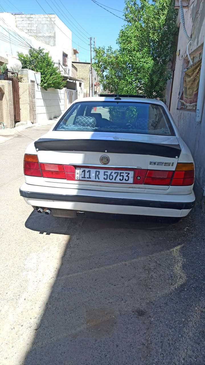 سلام عليكم بي ام دبليو الحجم 525 محرك مسكر فانوص تبريد شغل السياره حلوه رقم بغداد باسمي حداديه جديده المكان صويره السعر 45 أو مراوس ***********

نص مكتوب في الصور:
- CAMON 40 • 23mm f/1.8 1/801s ISO50
- CAMON 40
- 23mm f/1.8 1/628s ISO50