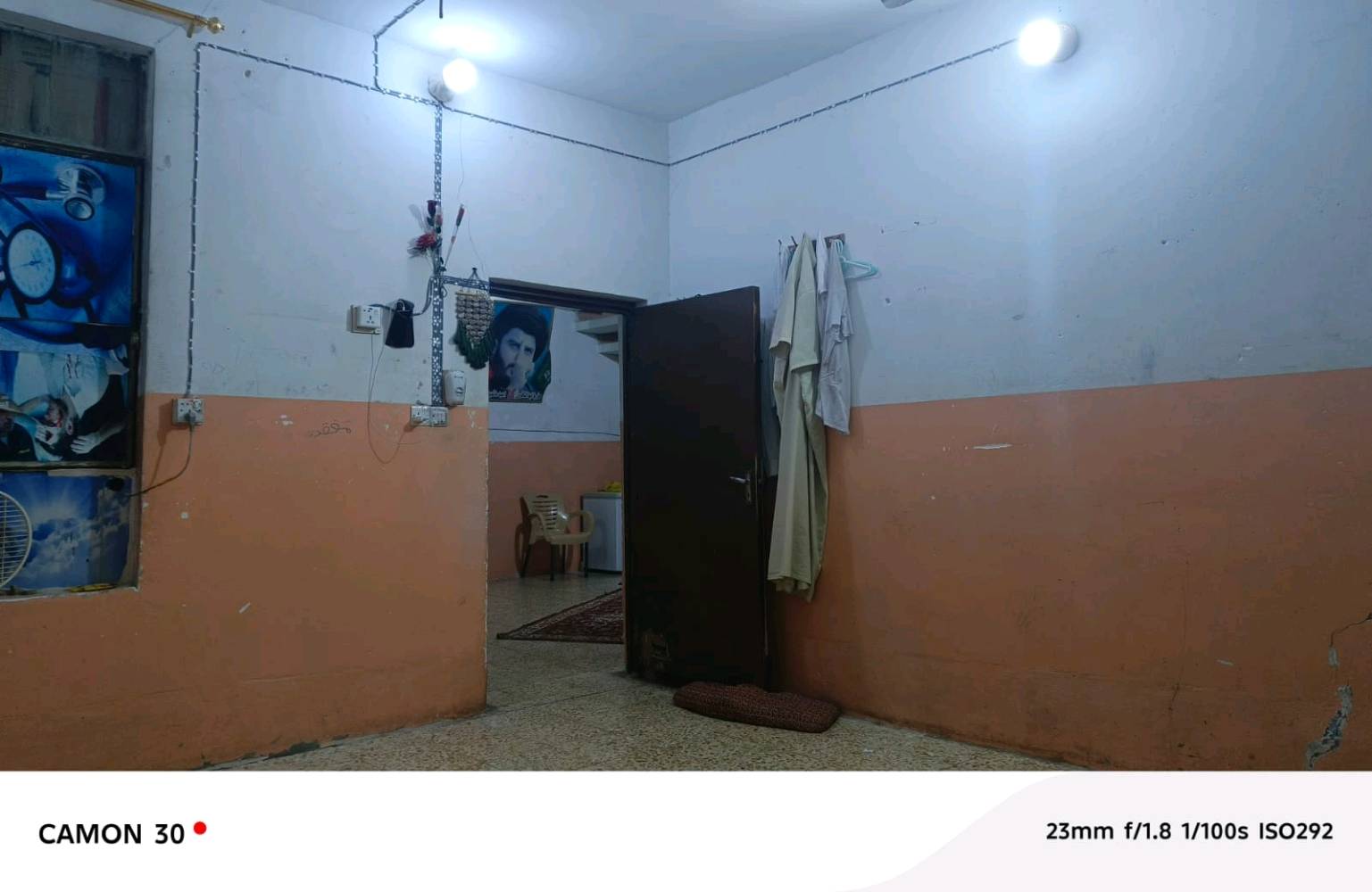 دارللبيع 180 متر حي الجمعيه 
165 وبيه مجال