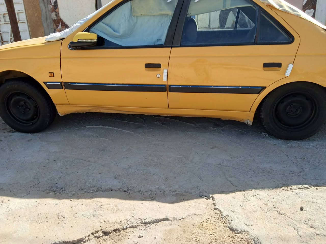 سلام عليكم
بيجو أكد 2016 هزه جديده
كفاله السياره كير أو مكينه
تبريد ثلج بيهه بس شخط اباب السايق
حداديه جديده تخم تاير جديد السياره بسمي
السعر 37  ***********
           ***********
