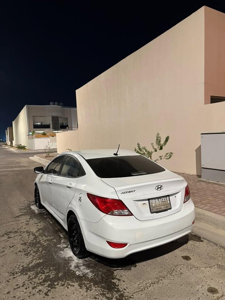 اكسنت • ١٦٠٠ • ضربه