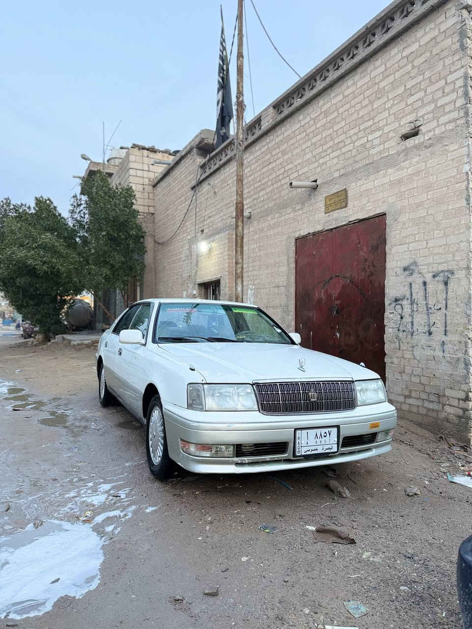 راس الثور فلات للبيع رقم انكليزي أ بصره كفاله عامه فقط من الضربه مكينه 3000 كير وحداديه. وكهربائيات مكفولات وبل ذمه سياره الله شاهد مال جناي السياره كلشي ما ناقصها من جميع النواحي السياره بأسم والدي مكاني البصره الزبير سعرها خاص رقمي ***********
