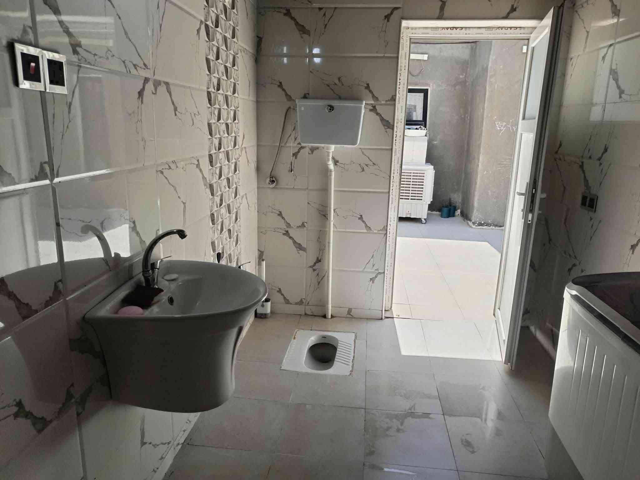 🏠 للبيع دار سكني – موقع مميز جداً

دار للبيع في حي الغدير – مقابل المعهد الفني، موقع ممتاز قريب من سايدين الإسكان
مع كافه الخدمات 

📐 المساحة: 216 م²
📍 الموقع: حي الغدير، مقابل المعهد الفني
📜 الطابو: ملك صرف
💰 السعر: 150 مليون دينار
🤝 يوجد مجال للتفاوض 

الدار مناسب للسكن ، والموقع من المواقع المميزة.

📞 للاستفسار والتواصل: [*********** ]
