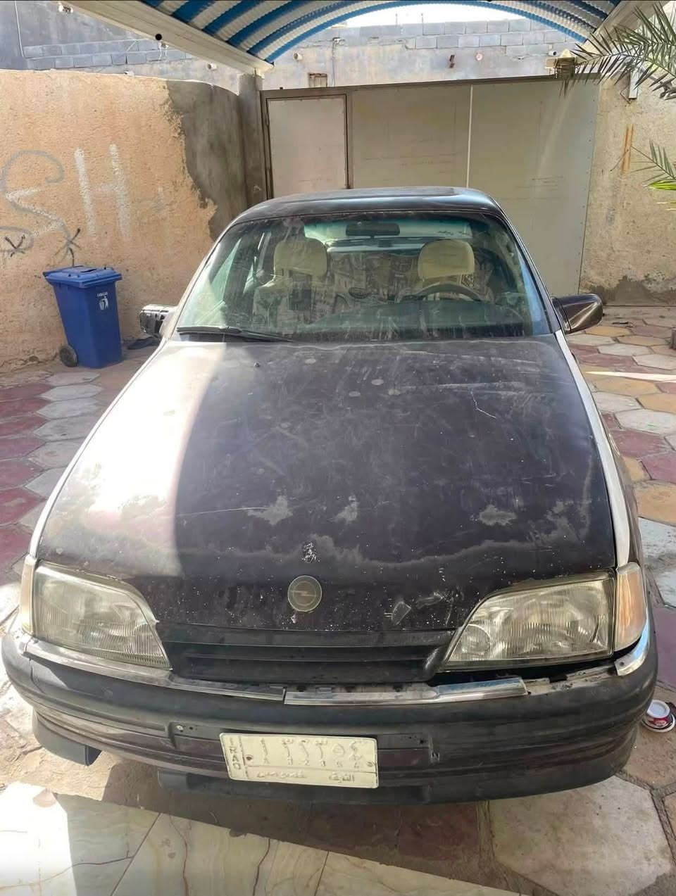 سلام عليكم للبيع اوبل اوميكا 1993 كفاله ضربه وكص السياره مكينته ونجي6مجفته بس ما تشتقل وكير جديد نقصه هايدروليك دواخله نضيفه السعر 22 مكاني البصرة قضاء الدير للتصال ***********
