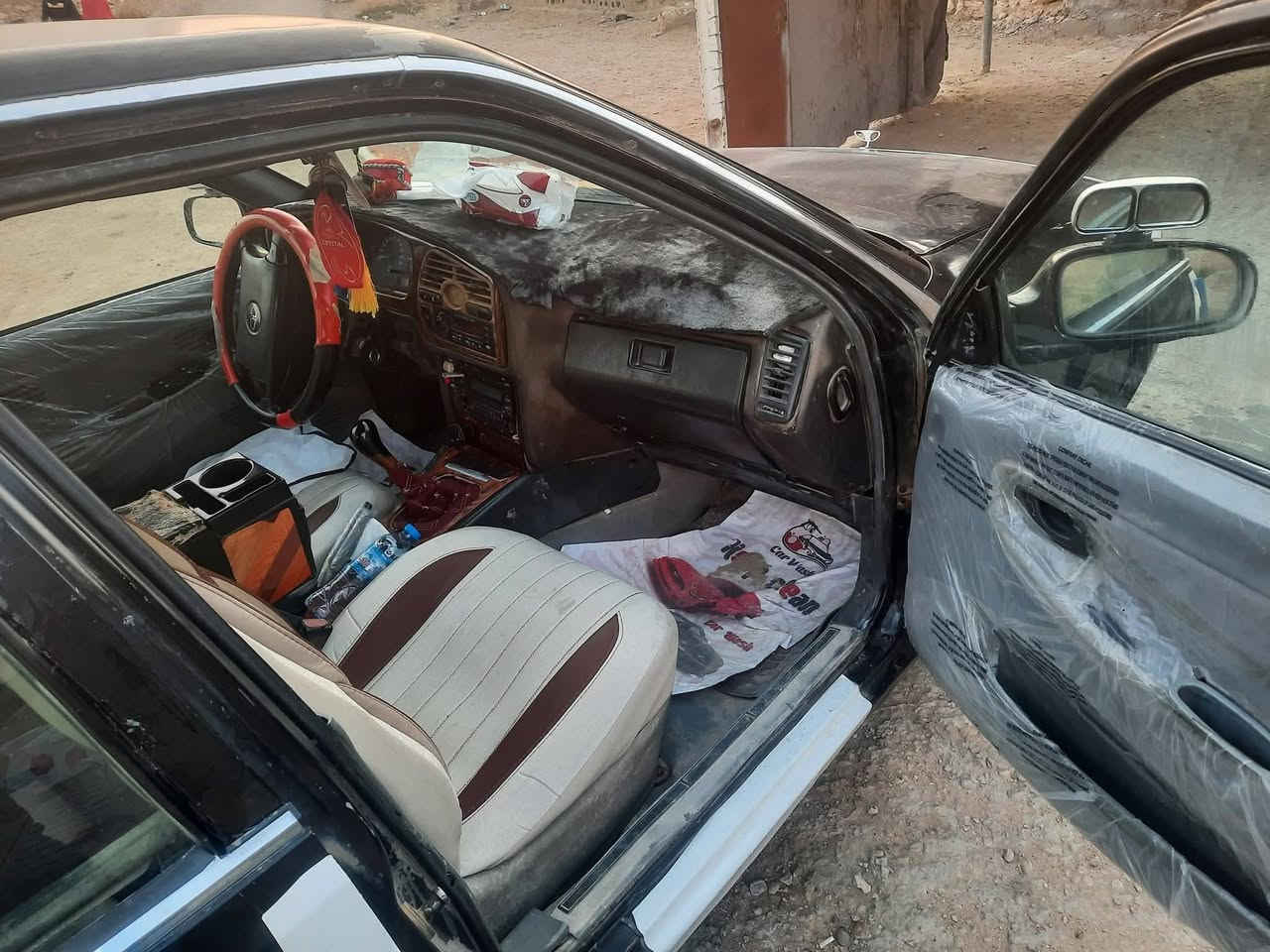 برنس فراشه موديل ٩٦ بسمي رقم نكليزي محرك وكير شرط سعر ٢٥ وبيه مجال قليل تواصل ***********
