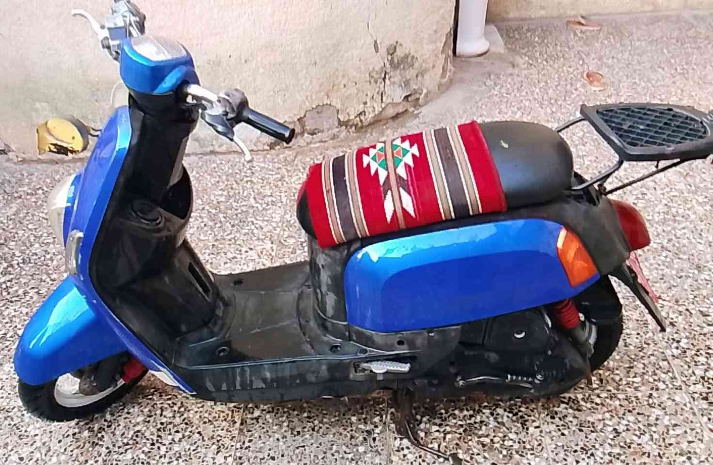 سلام عليكم  دراجة ماكس بوليسي  لون ازرق دراحه جديده ماعوزا اي شي كبل للشارع تايرات جدد باتري جديد  دراج عوزه بس سلف ولدراجه ماقاصر نص هندر  تشتغل 
دراجه مفتوح بس ولفات مره وحده  سعره 375 وبيه مجال حك الجيه عنواني بغداد مدينة الصدر الشماعيه 
رقم *********** ما متواجد فيس
