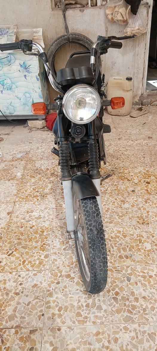 دراجه  tvs هندي دراجه هاون ولا تعطل روح جلب دراجه ما ملعوب بيها  السعر 🔥 500وبيها مجال للطيبين مراوس حسب القناعه التواصل علا هاذ الرقم ***********
