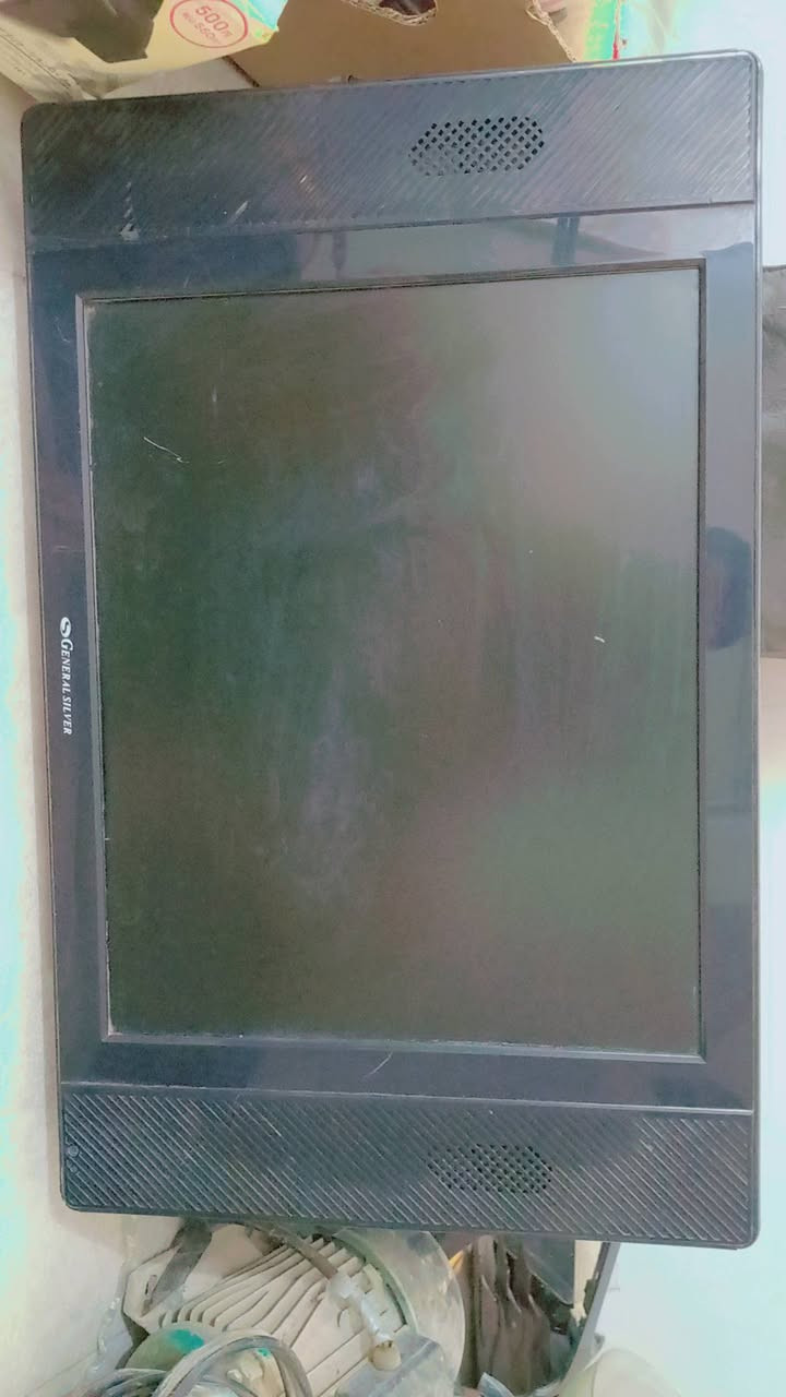 شاشه ٤٠ وشاشة ٢٠ بدون انترنت ***********
