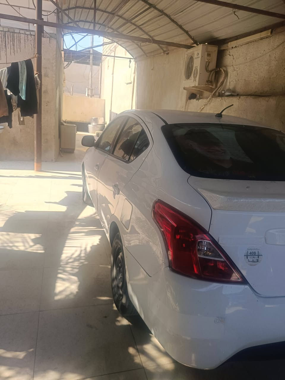 السلام عليكم 
نيسان سني هندي بليتة زركة للبيع رقم اربيل ساقطة سنوية 
مديل 20 كفالة سيارة تجي وشوف وتفحص بيهة تكحيلات بسيطة وطخة بدوسة ما مأثرة على شي 
***********
سعل 89 بيهة مجال حك جية
