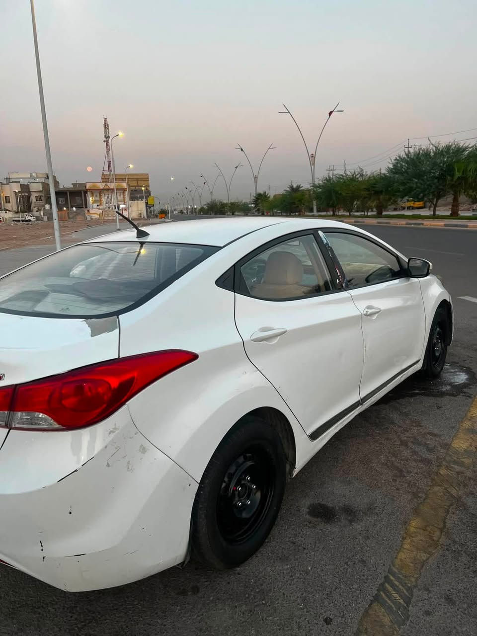 هونداي النترا 
موديل 2013 خليجي داخل لونين 

مكينة1600cc DOCH  ((دوش ))(انسى الدوانز) 

مكينة وكير كفالة تبريد توني سويته ثلج 
دبلات غيرها كلها شرط الفحص 
السيارة ضربتها قبق جنطة ومبدله الاصلي بس ماصابغه وبيها بارد قليل كلش بنهاية الجاملق الايمن
الشاصي وغير هاي الامور ضمان تفحص وتشوف 
تايرات جدد رقم جديد مشروع وطني (وين ماتريد احولك) سنوية جديده باسمي ابيع شرط تحويل باسرع وقت 
السياره بيها ملاحظات شوف العين هذن
 
💸سعرها100 💸وبيها مجال حك الجيه

📍مكانها بصرة 
رقم اتصال وواتساب 📞
*********** 
‼️غير متواجد على الماسنجر
