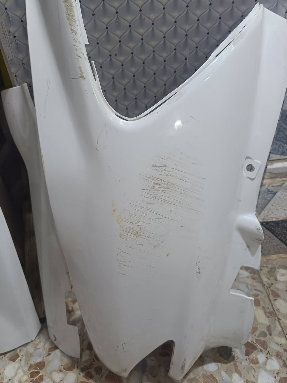 السلام عليكم كفرات فراشه البيع اصليات ابيع تايون لن بيهن شخوط لون ابيض  دون وجه الايت مكاني نجف ميلاد السعر 30.رقم ***********
