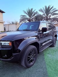 🚘 للبيع | تويوتا برادو R2 موديل 2024 – وكالة ساز ✨ سيارة بحالة الوكالة...