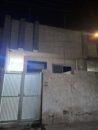 سكينه شارع مكاتب • ١٠٠م • طابق ونص
