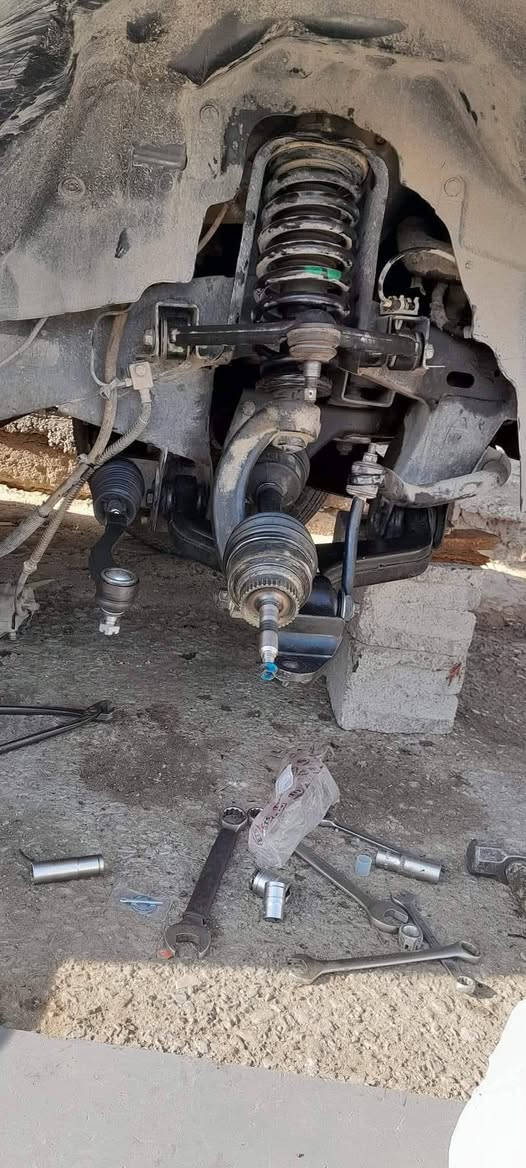 فیتەری گەڕۆک لە سلێمانی ***********بۆ کردنەوەو چاککردنی پێش و دوای سەیارەی بەنزین و گۆڕینی فیتپەمپ و تەبەڵە و بۆڵت و ڕۆت و شەمعە و بوشی عەرەبانە و بانس و فلنجە قوڵاغی گێرو قوڵاغی مەکینە و دیلەمۆ و سلف لەماڵو شوێنی کارتان یان لەهەر شوێنێ پێویستان بو پەیوەندی بکەن *********** السليمانية, العراق

نص مكتوب في الصور:
- فیتەری گەڕۆک سلێمانی 23h کردنهوەوچاکردنی پیش و دوای سەبارەی بەنزین گورینی دەبوی ئیستوپ دەبوی کلاج گورینی دیلمو سلف فیت پەمپ دراین شەفت دەبل له مالو شوینی کارتان سلیمانی ***********
- ***********
