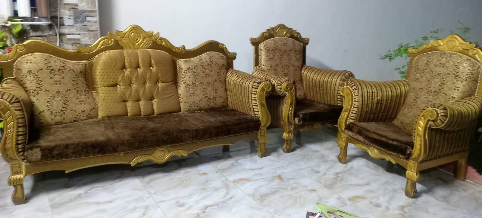 طقم ملكي • ذهبي • ٦ قطع