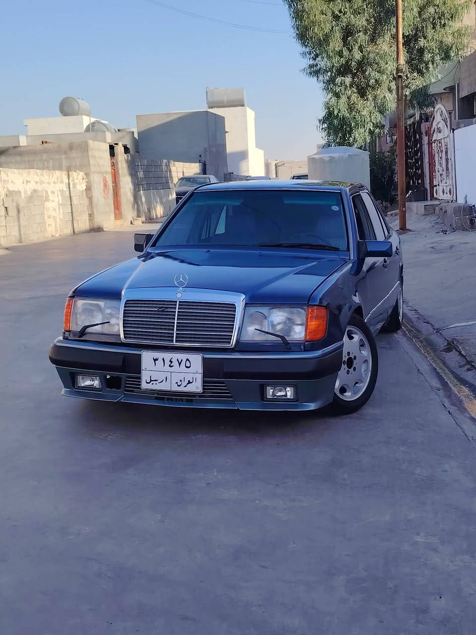 للبيع مارسيدس دوب موديل 1992كير ومحرك بطه ففتي
تعمير عام سعرها 70 وبي مجال اي استفسار اتصال *********** عنوان كركوك
