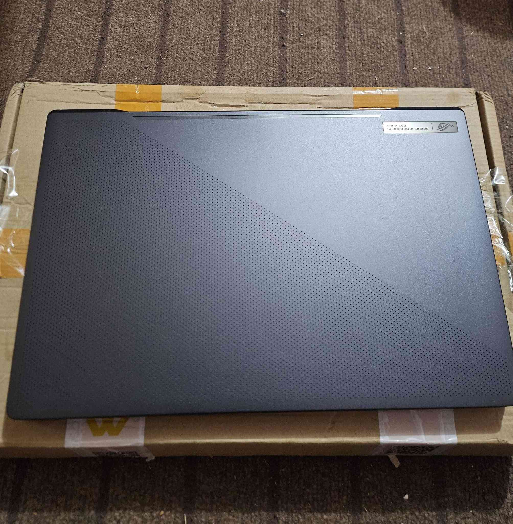 للبيع لابتوب اسوس  Rog zephyrus g15 
لابتوب انيق جدا  من اسوس 

المواصفات 
Ryzen 9 5900hs 
Ram 16gb 
Rtx 3070 8gb 
Ssd nvme 1tb 
Screen 2k 165hz
كيبورد full RGB 

لابتوب قوي بل العاب  وبرامج المونتاج الضخمة 
نضيف جدا  كما موضح في الصور استخدام خفيف 
توصيل  موجود 
سعر مليون و 350 الف 
رقم ***********

نص مكتوب في الصور:
- Find a setting
- System > About
- Storage
- 954 GB
- 93 GB of 954 used
- Graphics Card
- 8 GB
- Multiple GPUs installed
- Installed RAM
- 16.0 GB
- Speed: 3200 MT/s
- Processor
- AMD Ryzen 9 5900HS
- with Radeon Graphics
- 3.30 GHz
- DESKTOP-EAMPOKP
- ROG Zephyrus G15 GA503QR_GA503QR
- Rename this PC
- Device specifications
- Copy
- Device name
- AMD Ryzen 9 5900HS with Radeon Graphics
- (3.30 GHz)
- 16.0 GB (15.4 GB usable)
- Device ID
- 95BEA4F2-5B51-4CCA-A727-53C73A780762
- Product ID
- 00326-30000-00001-AA743
- System type
- 64-bit operating system, x64-based processor
- Pen and touch
- No pen or touch input is available for this display
- Related links
- Domain or workgroup
- System protection
- Advanced system settings
- Windows specifications
- Edition
- Windows 11 Home
- Version
- 23H2
- Installed on
- 6/17/2026
- OS build
- 26200.7462
- Experience
- Windows Feature Experience Pack 1000.26100.275.0
- Search
- ENG
