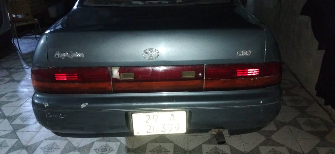 السلام عليكم 
بطه للبيع موديل 1992 جاهزه بأسمي 
سنوي لل29 تحويل مباشر رقم واسط انكليزي 
مصبوغه جديد ابلاديه
 مكفوله نقل واصوليات تبريد شغال
 سنتر لوك شغال فتح وقفل... 
السعر 50 وبيها مجال 
مكاني بابل _مسيب
للاستفسار ***********
