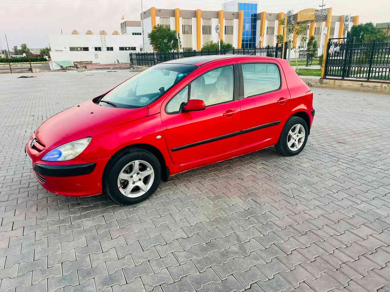 السلام عليكم
بيجو 307 موديل  2005 السيارة بأسمي سنويه لل2031 رقم انكليزي بغداد هزه وملصق وأرقام كله جديده شرط تحويل ثاني يوم 
تخم تاير جديد بالكارتون
ويل كب نجمه بلادي 
كير محرك مكفولات  شرط  
تبريد ثلج 🥶 تدفئه نار 
دشبولها شخط مابي
صدر خلفي وامامي كله جديد
باتري جديد 
كهربائياتها كلها شغالة مابيها شي ميشتغل 
السيارة شرط اي چطل مابيها 
💐 السعر 44 وبيها مجال بسيط 
السياره وضع شركه بدون صبغ او ضربه خارج او دواخل  بيها قطعتين بدون معجون او ضربة   ونضافتها تحكم 

للاتصال علرقم
***********
