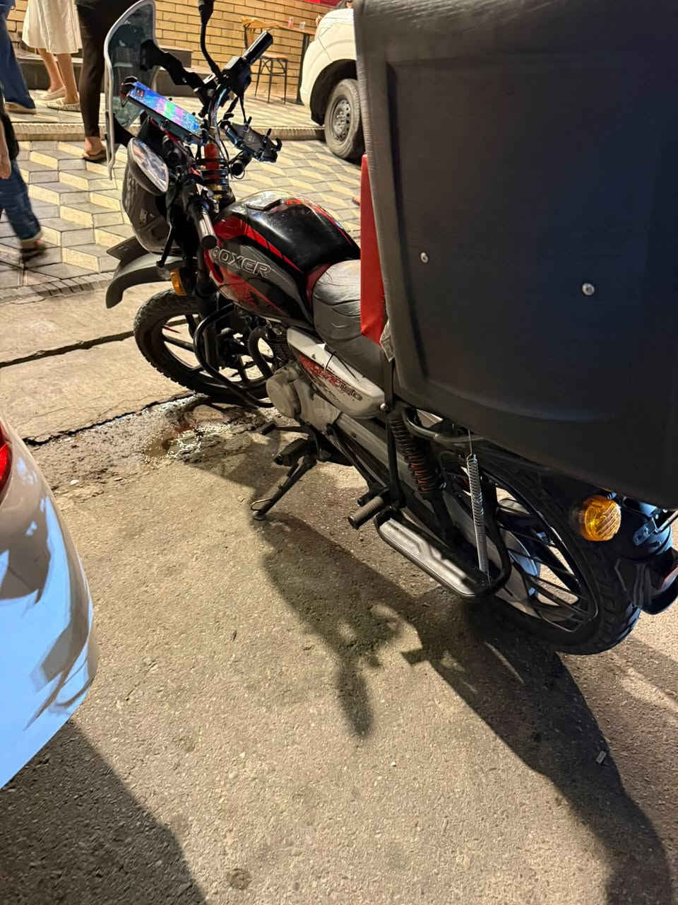 بوكسر 23 نازله ب 24 نضيفه جداً    مثل ما موضح ب صوره واحلى 
دراجه ما مفتوحه ابدد مكفوله ما مفتوحه شاصي  ومحرك

العنوان الشعب بغداد

السعر 2 و150 
ماشيه الدراجه 58 الف وملاحضه زغيره عوزها تجفيت بوشه وبستم فقط مو فشك تعرف ذنب شغلات استهلاكيه  وذا داريها بل دهن ماعليها شي  يعجبك السعر وشراي اتصل ما يعجبك اعبر المنشور رجاءاً  ע تتصل >>>>>0772502959
