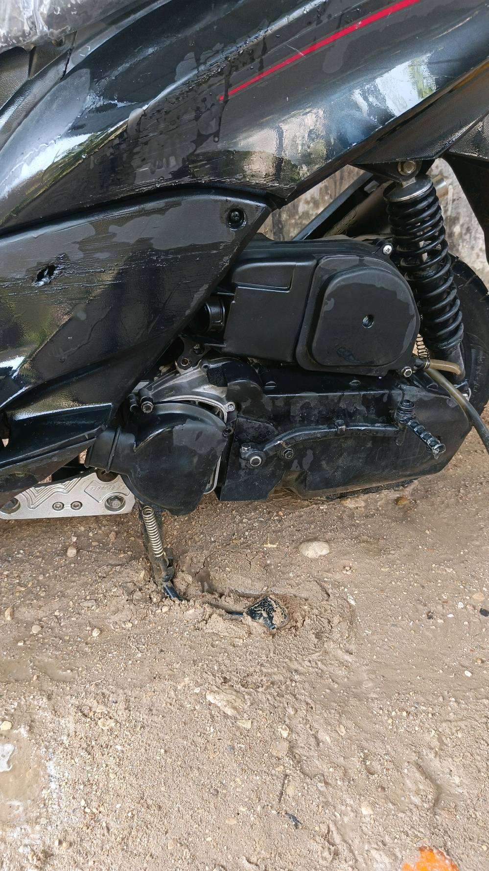لسلام عليكم شباب دراجه سكنس للبيع دراجه ما تشتغل ريدله فقط بوربرين ودراجه ترجع جديده كهربائية كله شغله  وسعر خاص وبيه مجال الى طيبين  عندك كلجات جديد خرز جديد قايش جديد شوته جديد دراجه تخبل  لايت عالي ناصي  دبل شاره  رقم جهازي (***********)عنوان كربلاء الحر