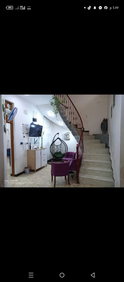السلام عليكم بيت للبيع مساحته 150 متر طابو زراعي سند 25 طابقين الطابق الاول غرفة نوم وكلدور ومطبخ وصاله وصحيات وطارمه والطابق الثاني غرفتين نوم وبيتون وصحيات العنوان زوير الغربي قريب على جسر بته وقريب من شارع الكورنيش تفاصيل اكثر *********** بي واتساب أو خاص موجود
