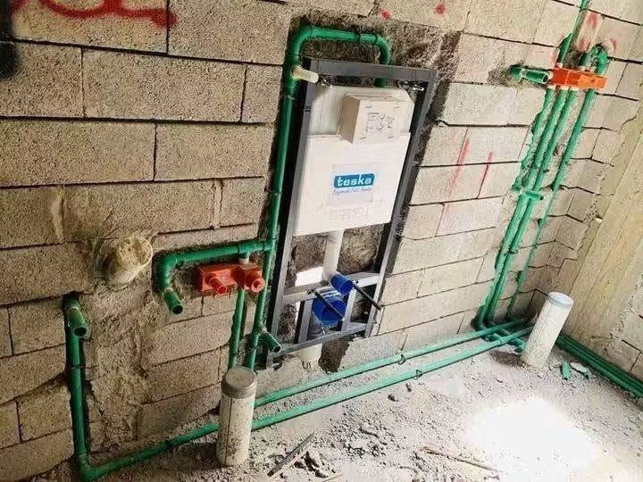 السلام عليكم منو حاب تئسيس ماء ومجاري وكهرباء يتصل ويتدلل /***********/***********/***********/@
