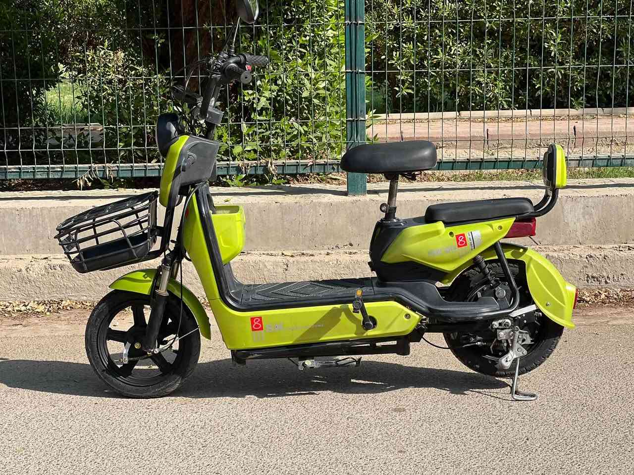 دراجة شحن • SK8 • بطاريات نص عمر