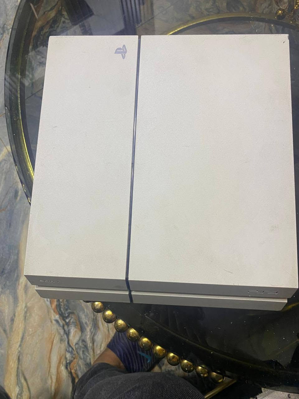 🎮 للبيع PlayStation 4 — مع كامل الملحقات 🎮

للبيع PlayStation 4 بحالة جيدة، الجهاز مهكر ويحتوي على مجموعة ألعاب، ويأتي مع:

- 🎮 4 جوستكات
- 🎮 5 ألعاب:
  - Call of Duty
  - PES 2021
  - FIFA 26
  - Task Two
  - ولعبة إضافية
- 🔋 UPS ببطارية واحدة
- 🔌 كافة ملحقات الجهاز

💰 السعر: 250 ألف دينار عراقي
يوجد مجال بسيط للتفاوض للجادين فقط.

📩 للجادين والمستفسرين الاتصال على الرقم ***********
