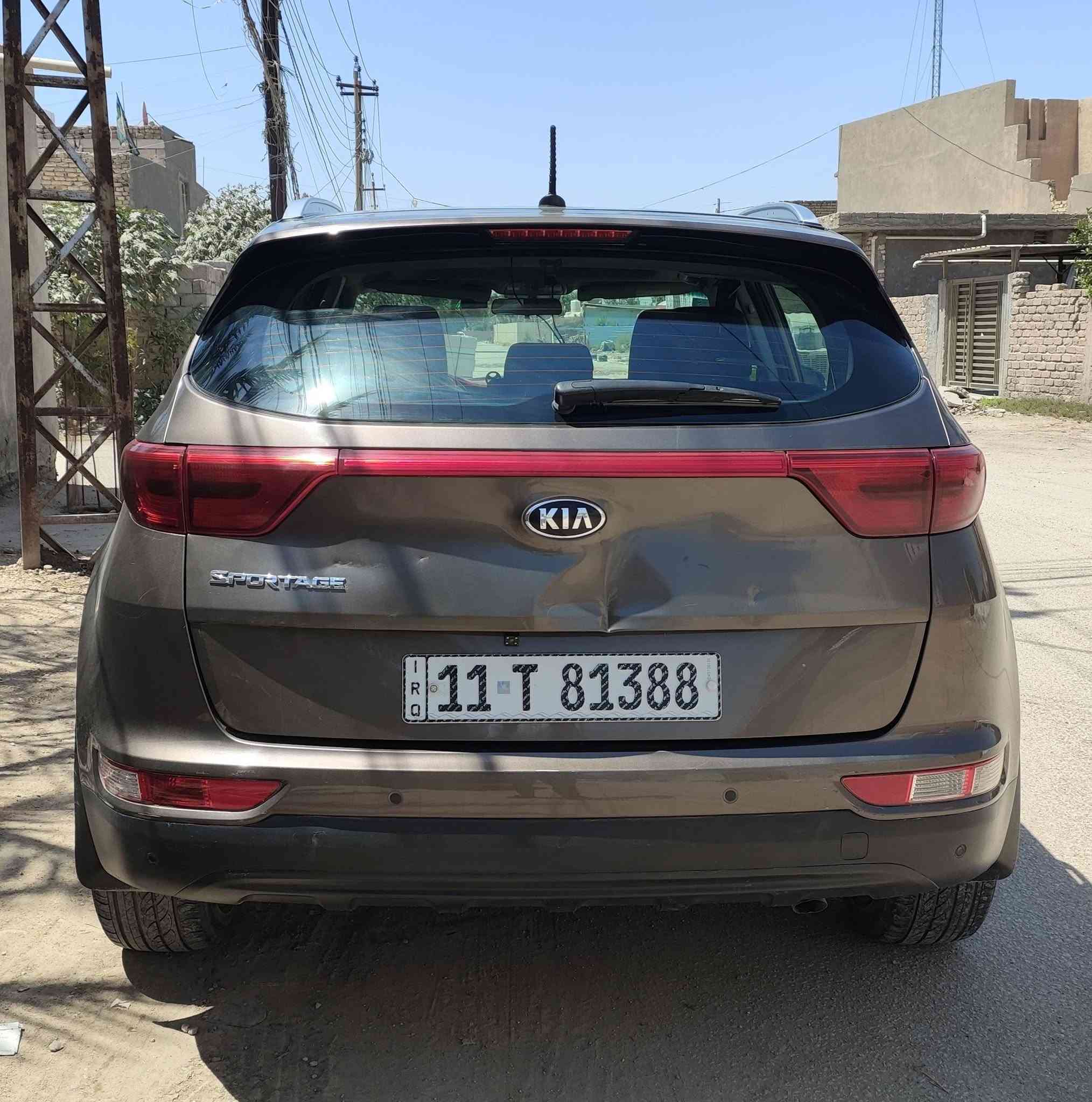 سبورتج خليجي موديل 2018 (لون جوزي) للبيع

محرك 2000 دوش
ماشية 116 ألف كيلومتر 
داخل لون أسود
سقف بانوراما 
تبريد قطعتين بحالة ممتازة
كاميرا خلفية
حساسات خلفية
3 أنظمة قيادة
كاميرا تسجيل أمامية و خلفية HD مع رام 256 جيجابايت 
مكفولة من الصبغ و البارد عدا تكحيلات و رصعات موضحة في تقرير السونار المرفق.
أكو ضربة بسيطة بالجنطة و خدش طولي في الباب الخلفي الجهة اليمنى معالج بالتكحيل و موضحة في الصور و السونار.

السعر: 172 ورقة و بيها مجال بسيط

ملاحظة : 
السنوية بإسمي تحويل مباشر
المكان: بابل- المحاويل
رقم الهاتف: ***********
