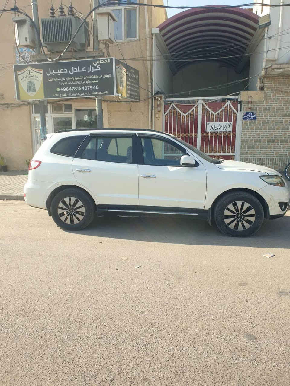 السلام عليكم
سنتافي للبيع 
موديل 2007 
السياره وارد أمريكي 
حادثه ضربه بل تكمه الاماميه وباب السايق والخلفه 
السياره جديده حيل 
6 سلندر محركه 2700 
سنويه جديده ورقم بغداد جديد 
دوشمه بلاديه 
والموصفات معروفه 
مكان السياره النجف 
السعر 100 يعني دفتر  وبيه مجال حك الجيه 
وترهم مراوس ب سنتافيه 2012
الاستفسار ‪***********
