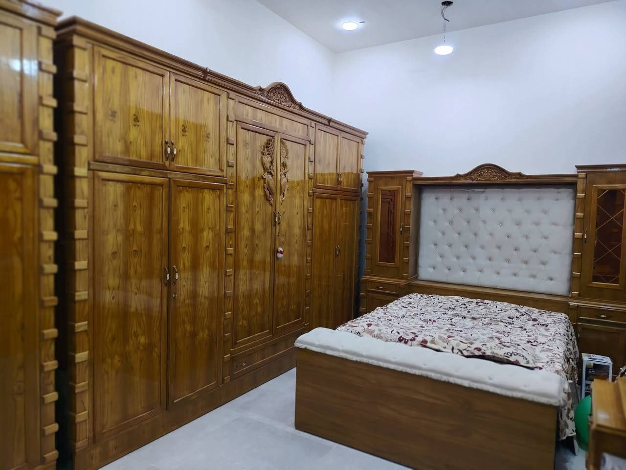 السلام عليكم
غرفه تسكام درجه أولى جديده
العنوان ديوانية
الاتصال ***********
