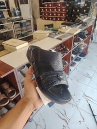 ازياء تميم   🔥 موديلات جديدة من الشحاطة الرجالي الأصلي 🔥 كف + إصبع 📏 ا...