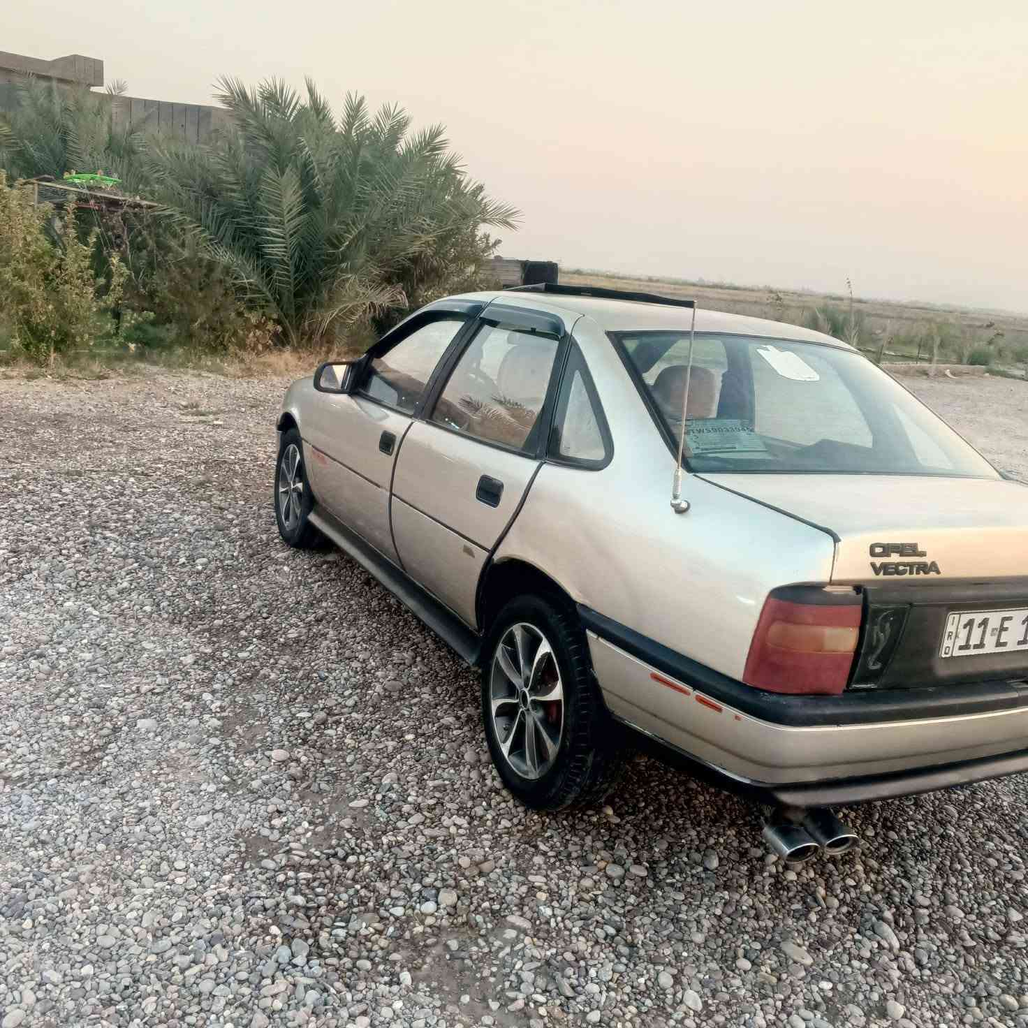 اوبل فكتره للبيع موديل 92 محرك جديد 1800 السعر 30وبيه مجال اتصل ***********

