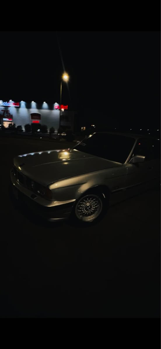 ]525}_Bmw مۆدێل١٩٩١فولی گێر عادی عامە بۆ جوانی لێدراو چەمەلەغی پێشەوەی تۆزەک ژۆرێی گرتیە وەڕگەڕاو بڕاوە بەشەرت تەعویل و بەناوکردن بەشەرت
***********
Watsapp أربيل, العراق
