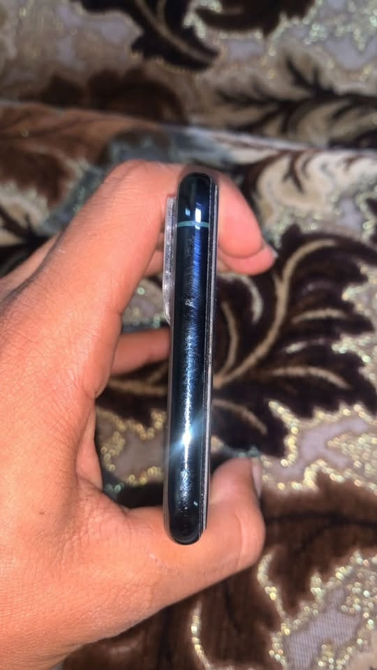 ايفون ١١برو ماكس ذاكره 256 مبدل بطاريه 94 الجهاز نظيف
 
  3ااسعر350وبي مجال مكاني الأيسر 

الرقم***********.
