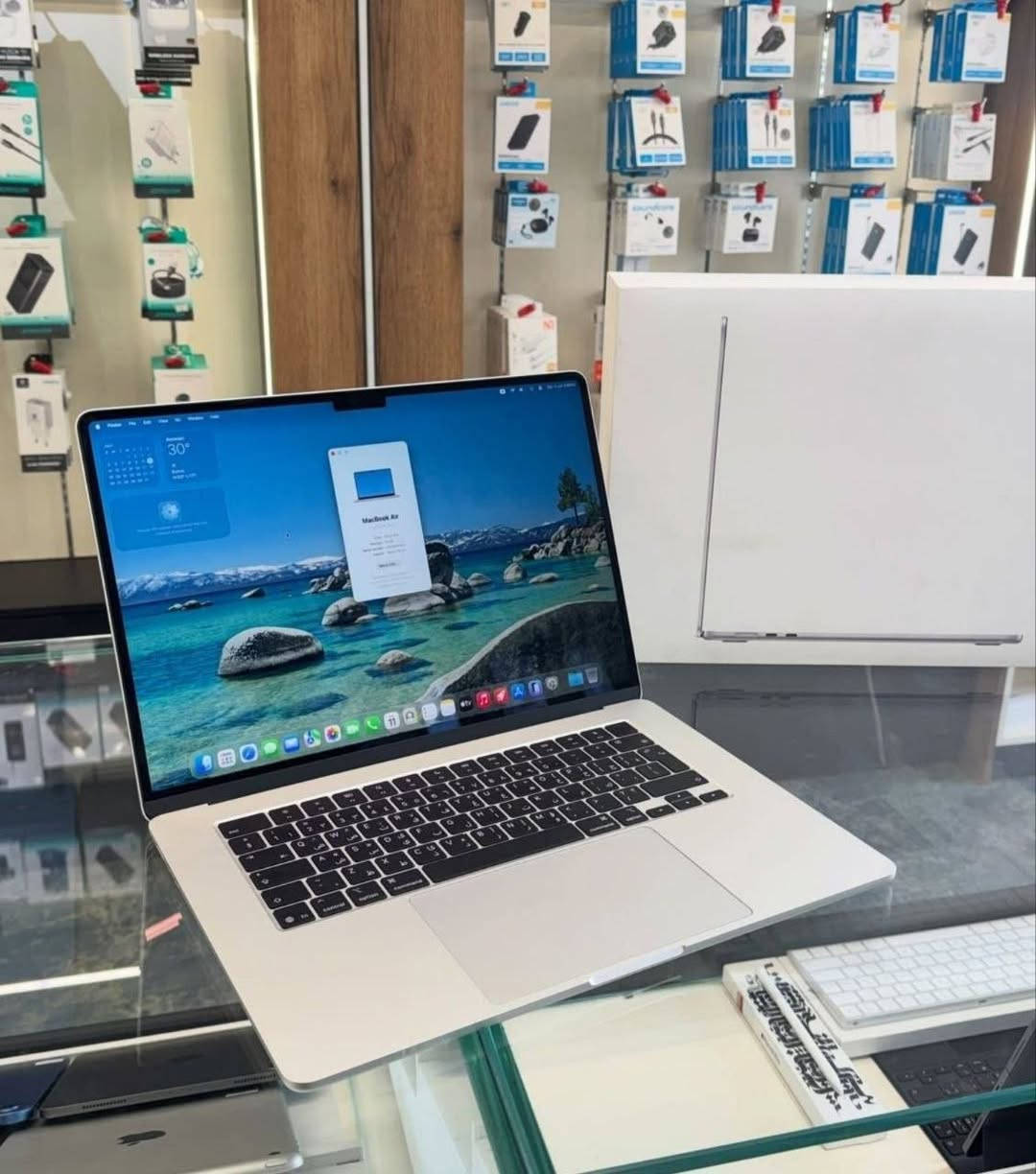 ماك بوك اير m4 2025 
حجم 15 انش 
Ram 16g 
Ssd256 
ضمان الوكالة بطارية 100 
سعر 1800 الف
مكاني بغداد البياع حي التراث
***********
