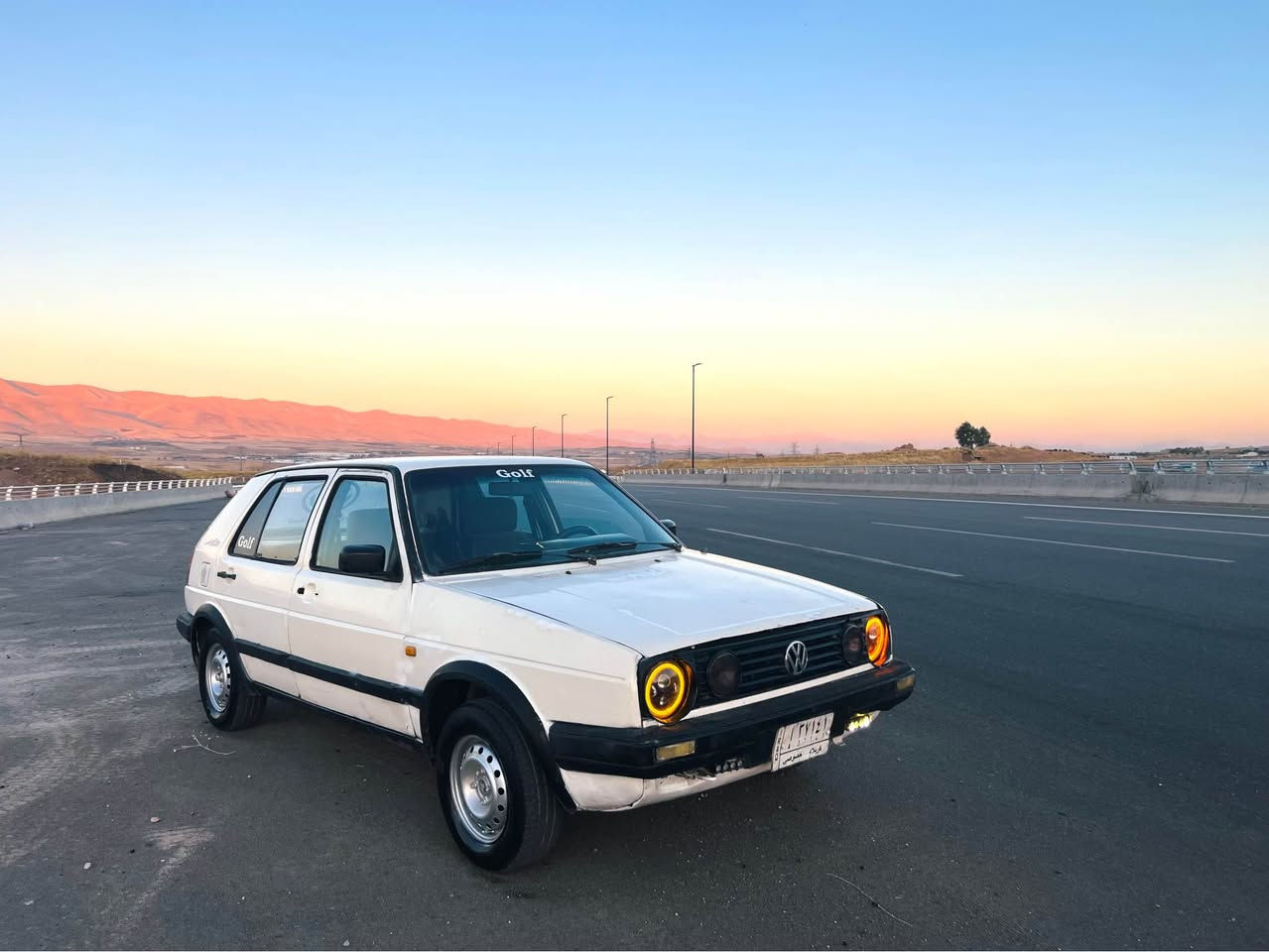 سەرەتا بەناوی خوا
golf
1992
کەم مەسرەف 
دژە فیتەر
کەم بەنزین خۆر
مالی فەقیرە بێ مە سرەف 
هەموو گیانی بەشەرت
کارەبای هەمووی بەشەرت
گێڕو مەکینە بەشەرت
سەیارەکە سەنەوی عاچە بە شەرتی تەحویل
لایت زینۆنو لایت عەلقە
تازە پێشو دوای داگیراوە بێ تە قەو ڕەقە
بەرگە درگاو بەرگە کوشن تازە تێگیراوە 
$18 تۆزێک مە جال
*********** السليمانية, العراق
