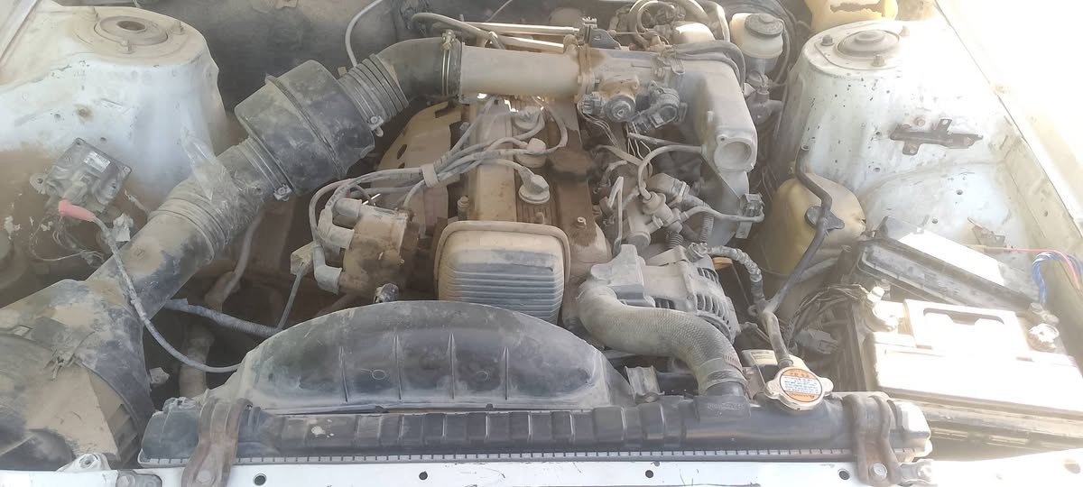السلام عليكم سيارة مارك مديل 91 للبيع 
رقم بابل الاماني السعر 35 وبيه مجال 
العنوان بابل ***********
