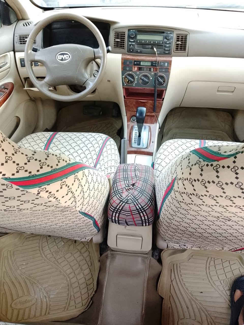 السلام عليكم سياره BYD F3
محور كير ومحرك كورلا بيكاتشو 1600 المكينه خير من الله نشطه
حادثها بجم بنيد وجاملغات ثنين شديت الها جديد المحرك سليم لغود سليمه
وبيها ضربه بالجاملغ الخلفي مصلحه
تبريد عاطل

السعر 40 ورقه وبيها مجال بسيط للشراي فقط 

للأستفسار
***********
*********** واتساب
