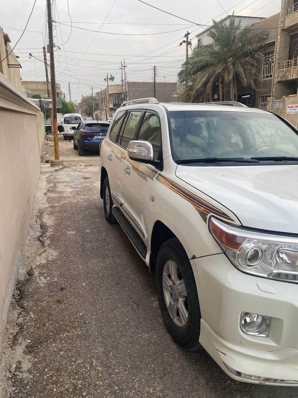 11 ستينه محدثه 15 اربيل مكفوله بس بيها رصعات  بالجاملغ  لأمامي  والخلفي  سعر 280 ورقه وبيه مجال  محرك جديد صار أربع اشهر من شادين مكينه صدر جديد كشنات جدد ماطور بريك جديد 
رقم ***********
