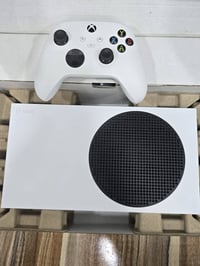 🎮 للبيع Xbox Series S نظيف جداً 🔥  الجهاز Xbox Series S بحالة ممتازة و...