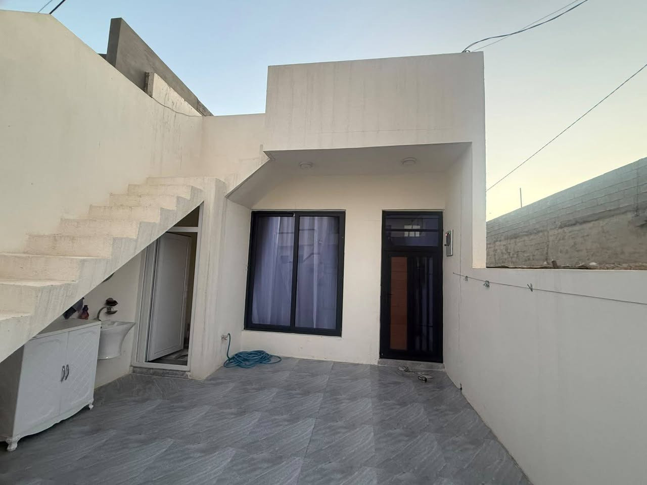 #دار #للبيع  🏠 بناء حديث 
#العنوان: بنجاعلي مقابل ملعب شارع عريض
#المساحة :-  100متر 
#المحتويات: 
-غرفةنوم
-هول.
-مطبخ.
-استقبال 
-صحيات خارجي وداخلي. 
-درج خارجي
-نضام دكت

#للأستفسار الأتصال على الارقام التالية :-☎️
👈📞 ***********📲
👈📞 ***********📲
أو مراسلتنا عبر { فايبر ــــ وتساب ــــ } 
أو مراجعة #مكتب شوان للعقارات والمقاولات الكائن في الحرية علاء سايدين بنجاعلي مقابل جامع عبداللة و حديقة مثلاث
            🌹{  #نتشرف #بزيارتكم }🌹
